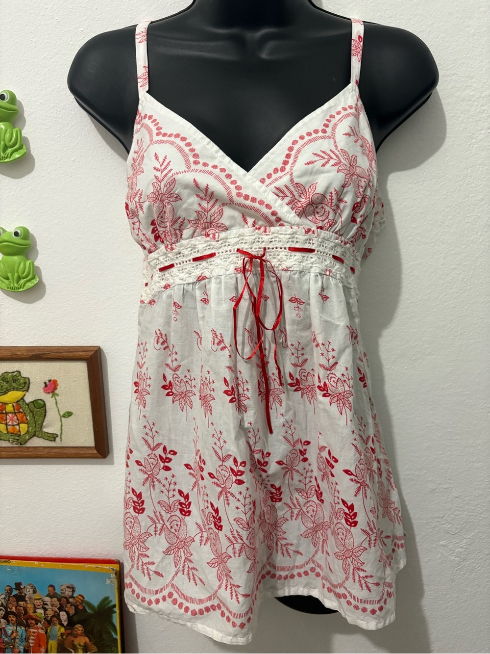 Women’s Vintage Cotton White and Red Tie Back Maternity Camisole